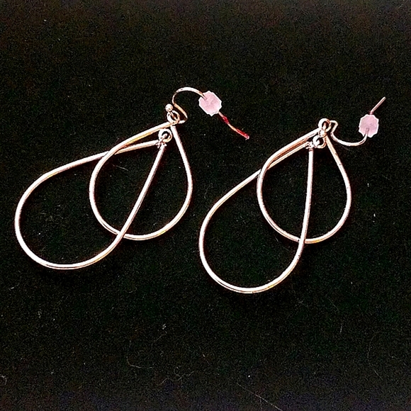 Unbranded Jewelry - CLEARANCE 💖Unique Pair of Earrings